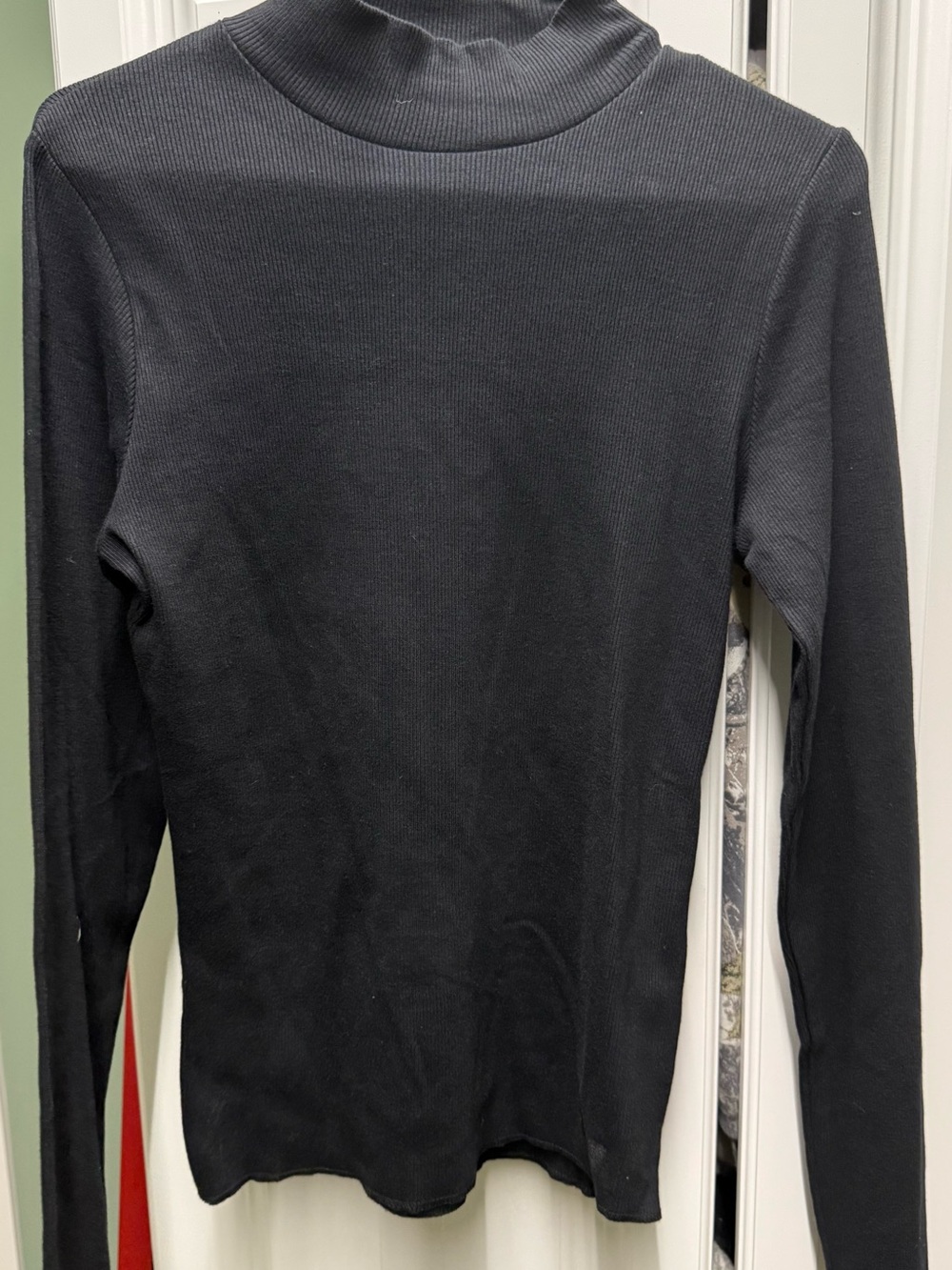 Women's Black Ribbed Mock Neck Long Sleeve Tee